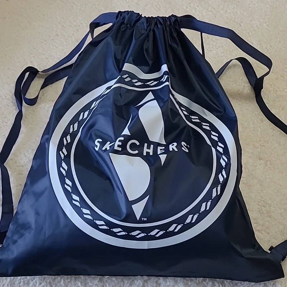 Skechers Navy Drawstring Backpack Bag 17 x 20 Durable Fabric Adjustable Straps